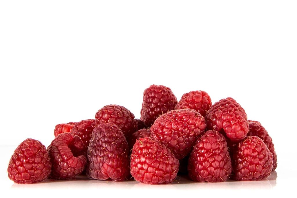 raspberries 2268901 1920